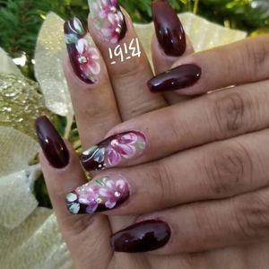 Meet your Posher, Bibinails